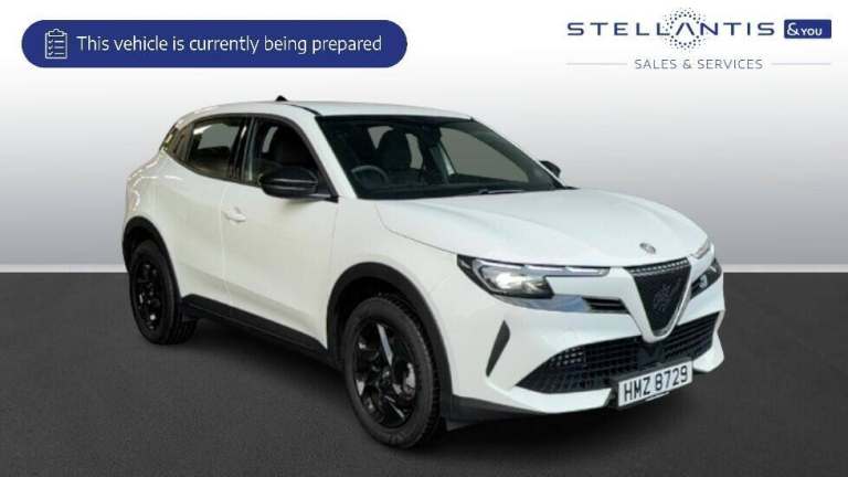 2025 Alfa Romeo Junior 1.2 MHEV Ibrida SUV 5dr Petrol Hybrid e-DCT Euro 6 (s/s) (136 ps) SUV Hybr...