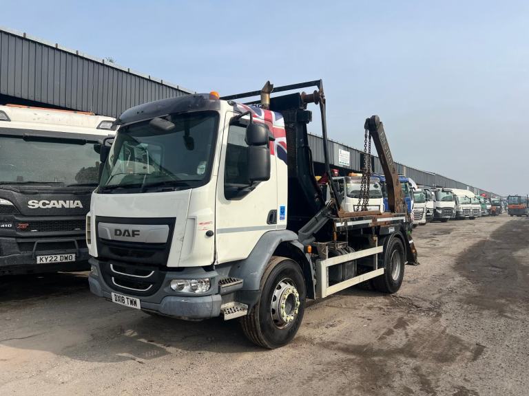 DAF TRUCKS LF 260 18 TONNE SKIP LORRY , LONG TEST APR 26