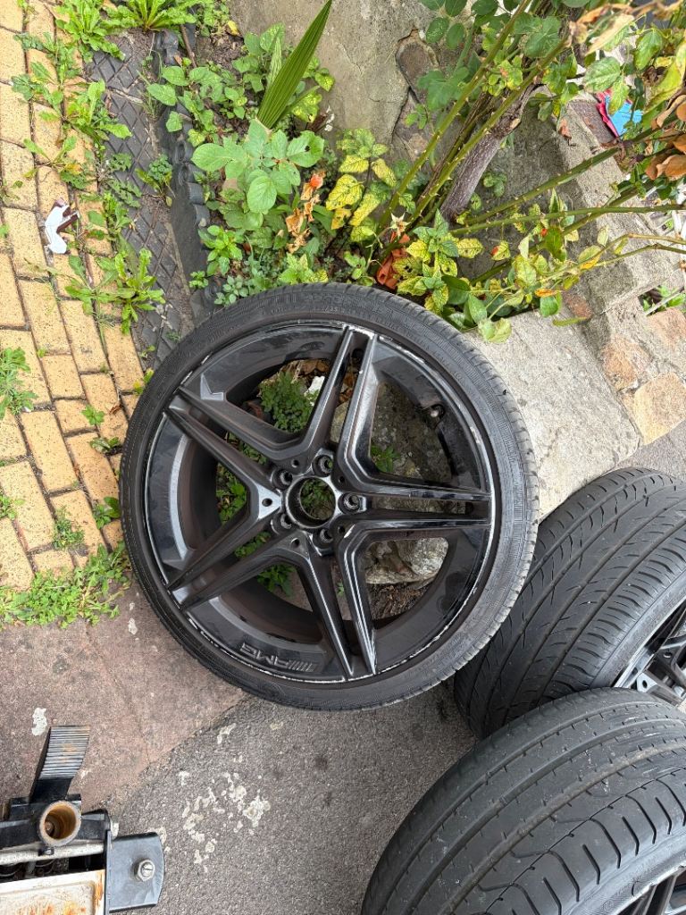 19” Mercedes AMG alloys spares or repair 