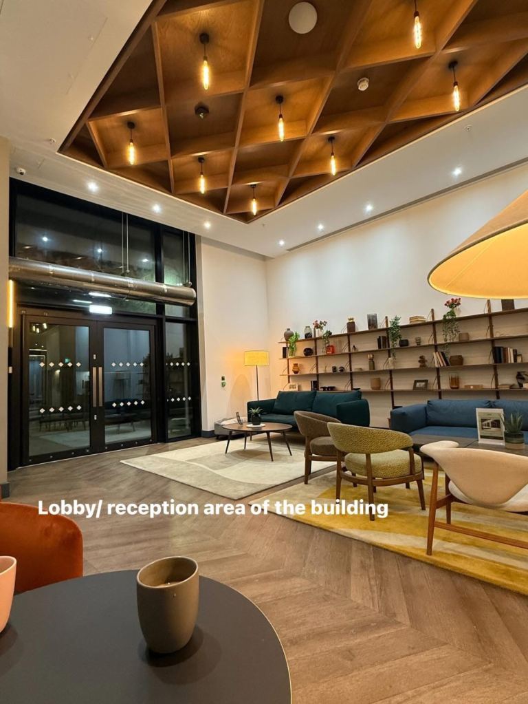 Double bedroom in a modern apartment facing east Croydon station 