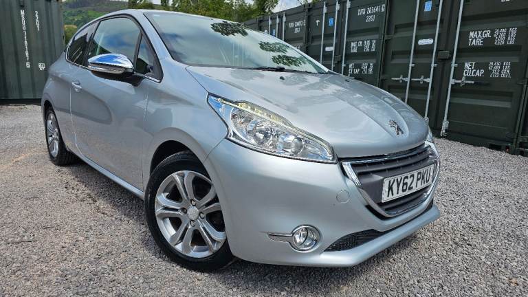 Peugeot 208 Allure ***LOW MILEAGE ***