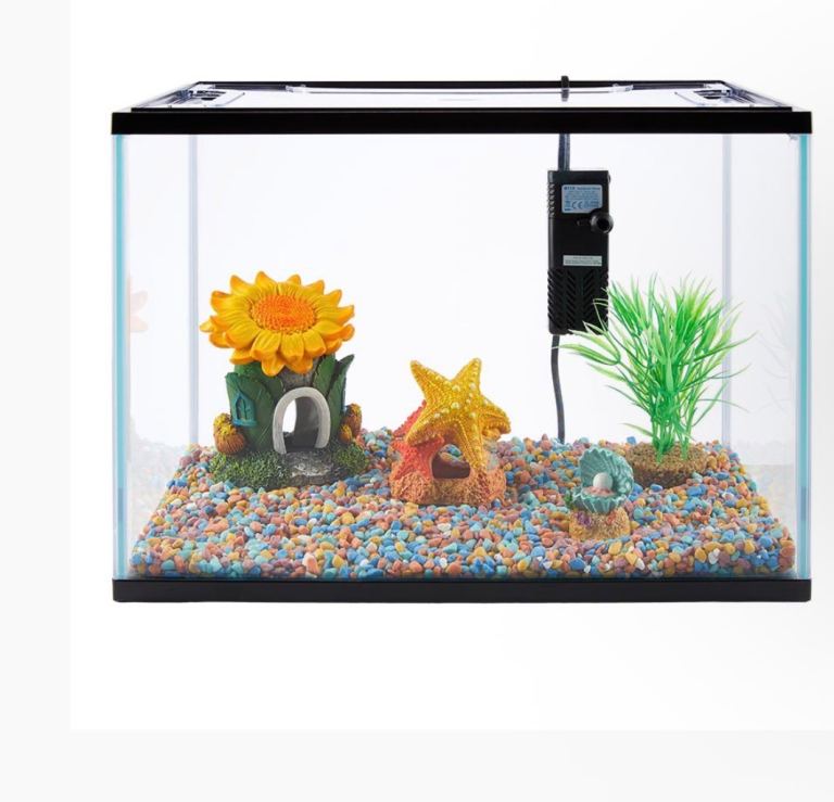 Fish Tank with Gravel and Ornaments aswell as filter 