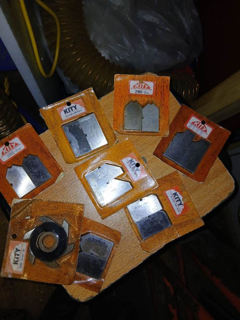 KITY SPINDLE MOULDER CUTTER BLOCK & CUTTERS