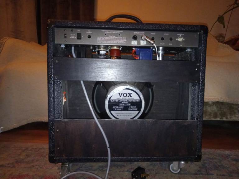 Gain monster! -  Valve Guitar Amp - Hand wired, single-ended KT66, 1x12 combo