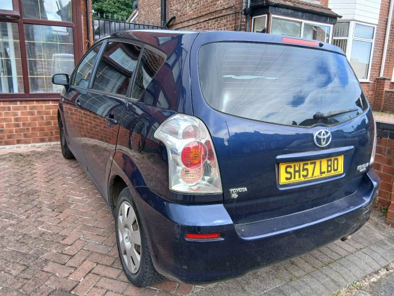 Toyota COROLLA VERSO 7 Seater Navy Blue 