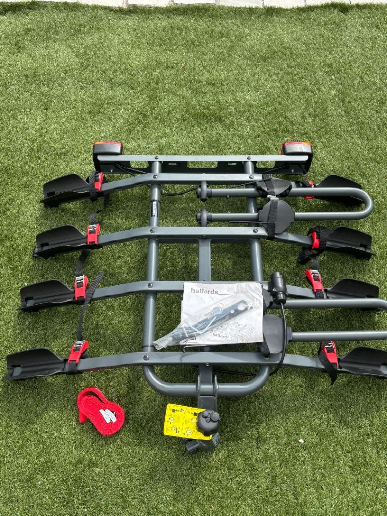 Halfords Advanced 4 Bike Tow Bar Mounted Bike Rack – Good Condition