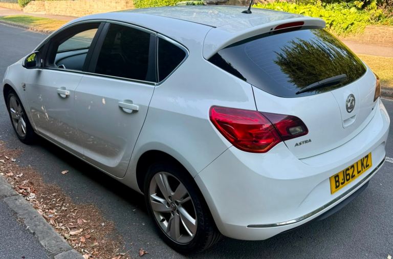 Vauxhall, ASTRA, Hatchback, 2012, Manual, 1598 (cc), 5 doors