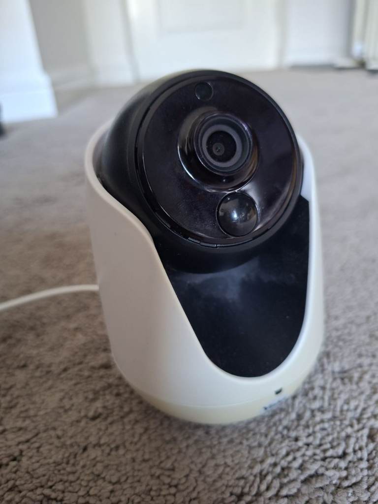 Yale Home View Security Camera with Power Supply