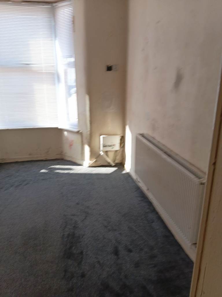 Looking for flatemate