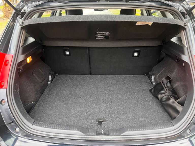 2014 Toyota Auris 1.6 V-Matic Icon 5dr HATCHBACK PETROL Manual