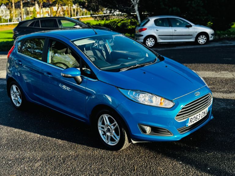 Ford, FIESTA, Hatchback, 2013, Manual, 1241 (cc), 5 doors