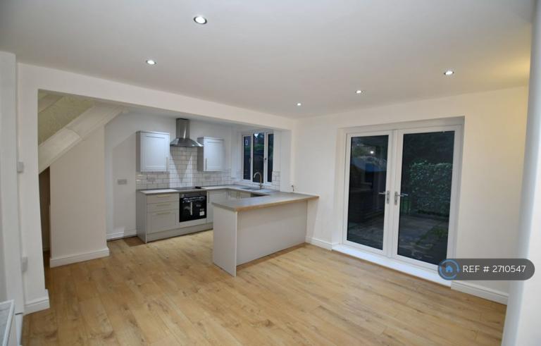 3 bedroom house in Windle Hall Drive, St Helens, WA10 (3 bed) (#2710547)