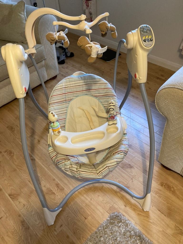 Graco Luvin' Hug Child Swing