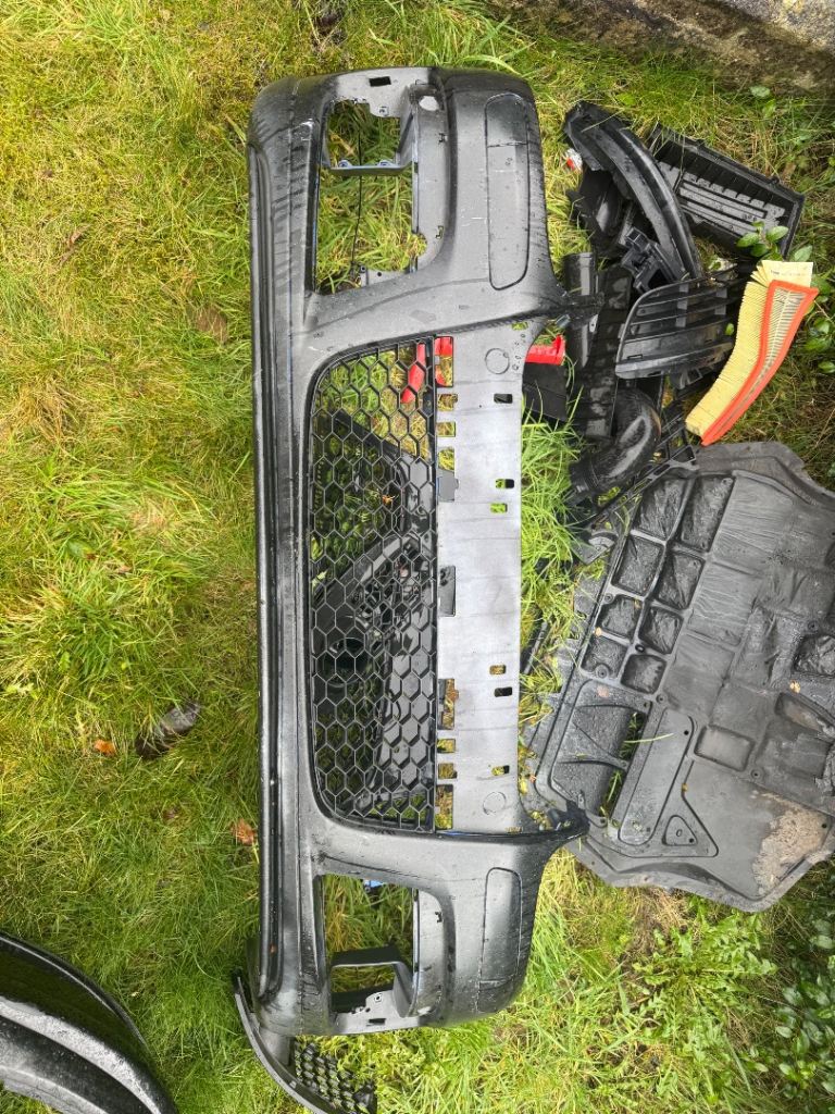 VW Golf MK5 GTI Bumper & Grill