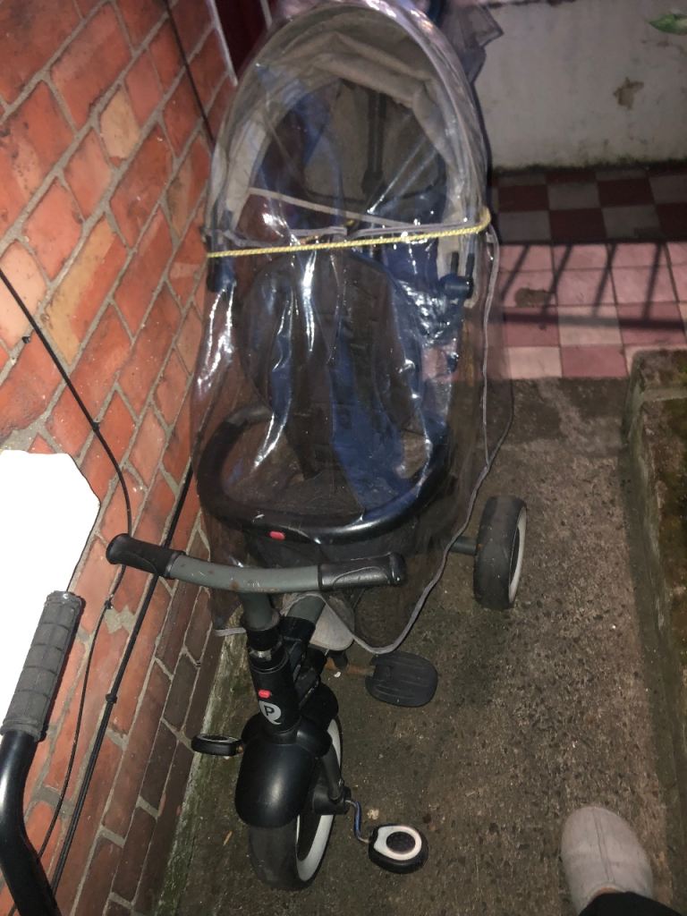 Kids tricycle