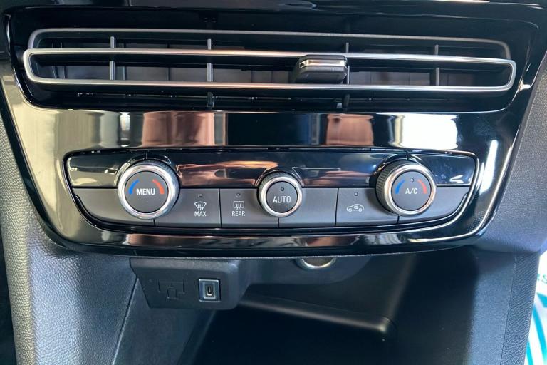  Vauxhall Mokka Electric 54kwh Design Suv 5dr Electric Auto 156 Ps Electric