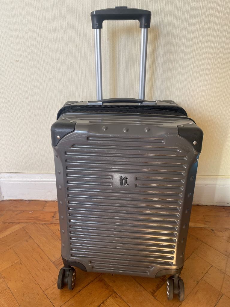IT Suitcase (slight damage) Hand Luggage 