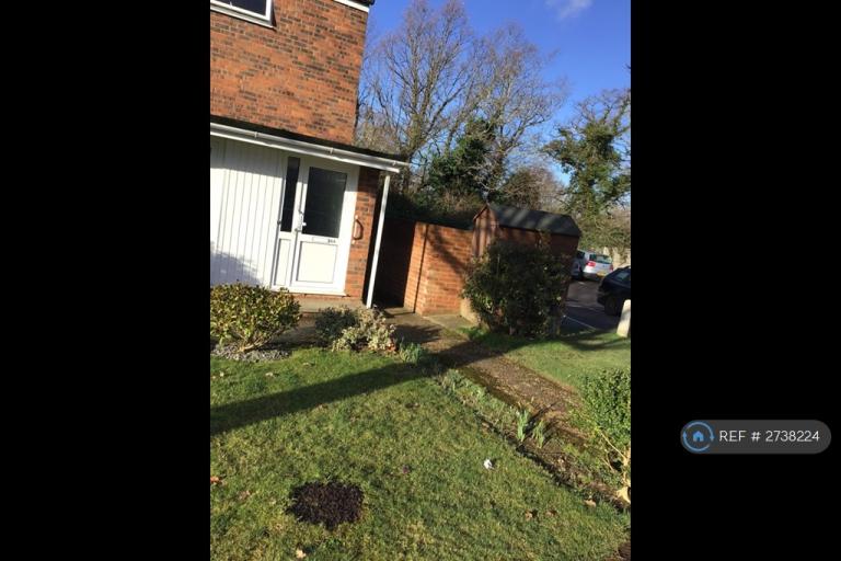 3 bedroom flat in Paddock Wood, Tunbridge Wells, TN12 (3 bed) (#2738224)