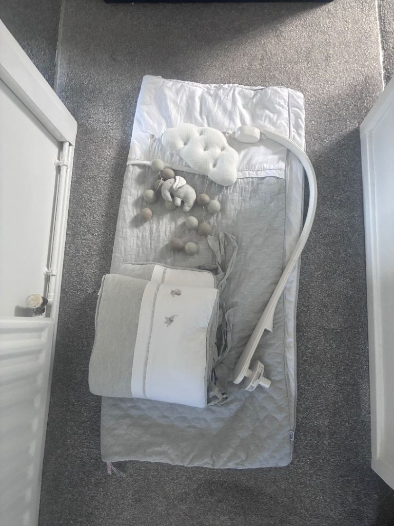image for Cot bumper, blanket and mobile 