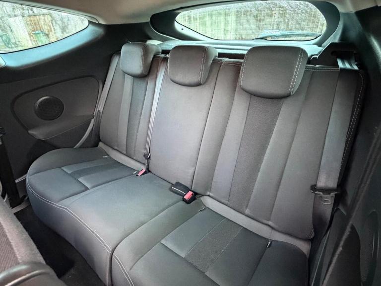 2011 Renault Megane 1.6 16V Dynamique TomTom Euro 5 3dr COUPE Petrol Manual