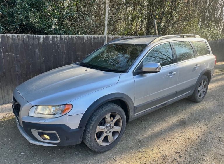 volvo xc70 D5 se lux 180k