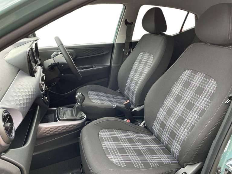 2025 Hyundai i10 1.2 Premium Hatchback 5dr Petrol Auto Euro 6 (s/s) (79 ps) HATCHBACK Petrol Auto...