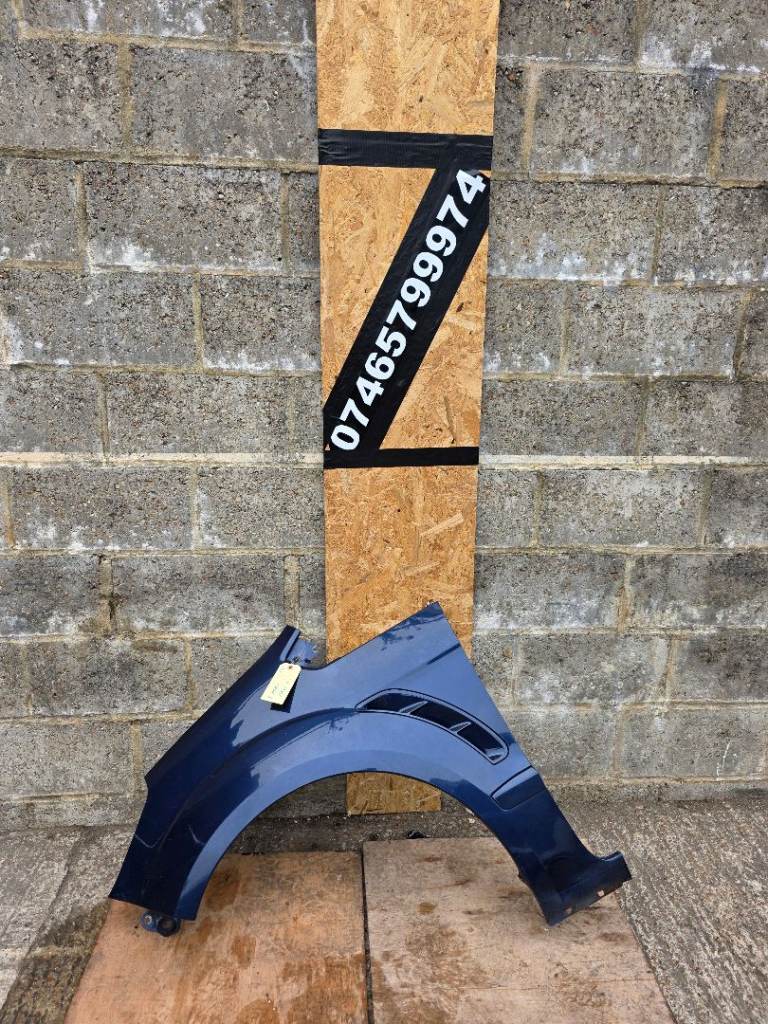   Ford S‑Max 2010‑2015 Front Right Wing / Fender – Dark Blue