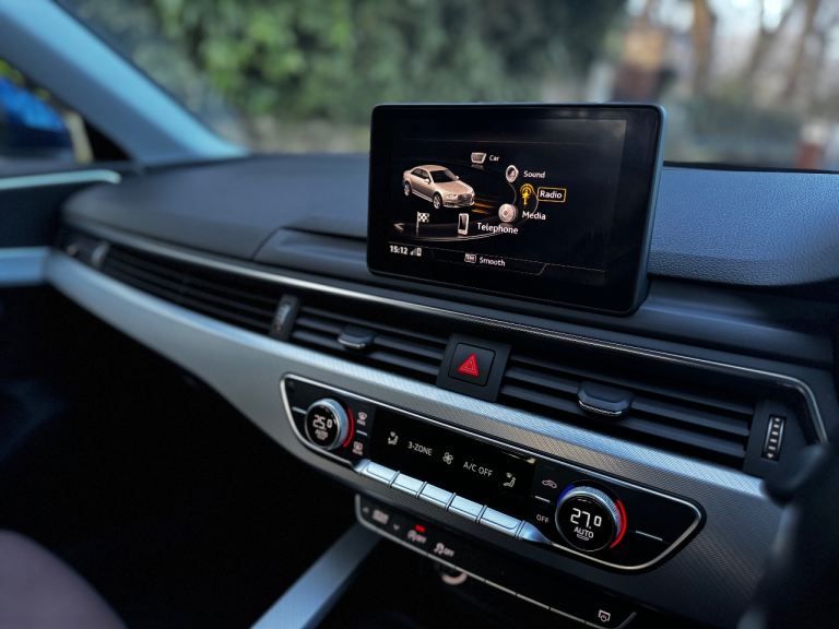 Audi, A4, Saloon, 2016, Manual, 1968 (cc), 4 doors