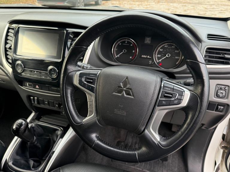 2020 Mitsubishi L200 Double Cab DI-D 181 Challenger 4WD PICK UP Diesel Manual