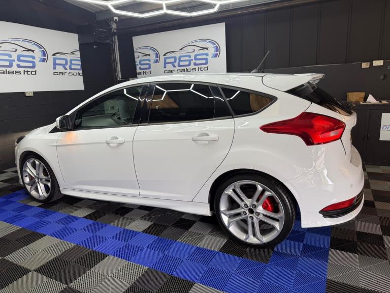 2018 Ford Focus 2.0T EcoBoost ST-3 Navigation 5dr HATCHBACK Petrol Manual