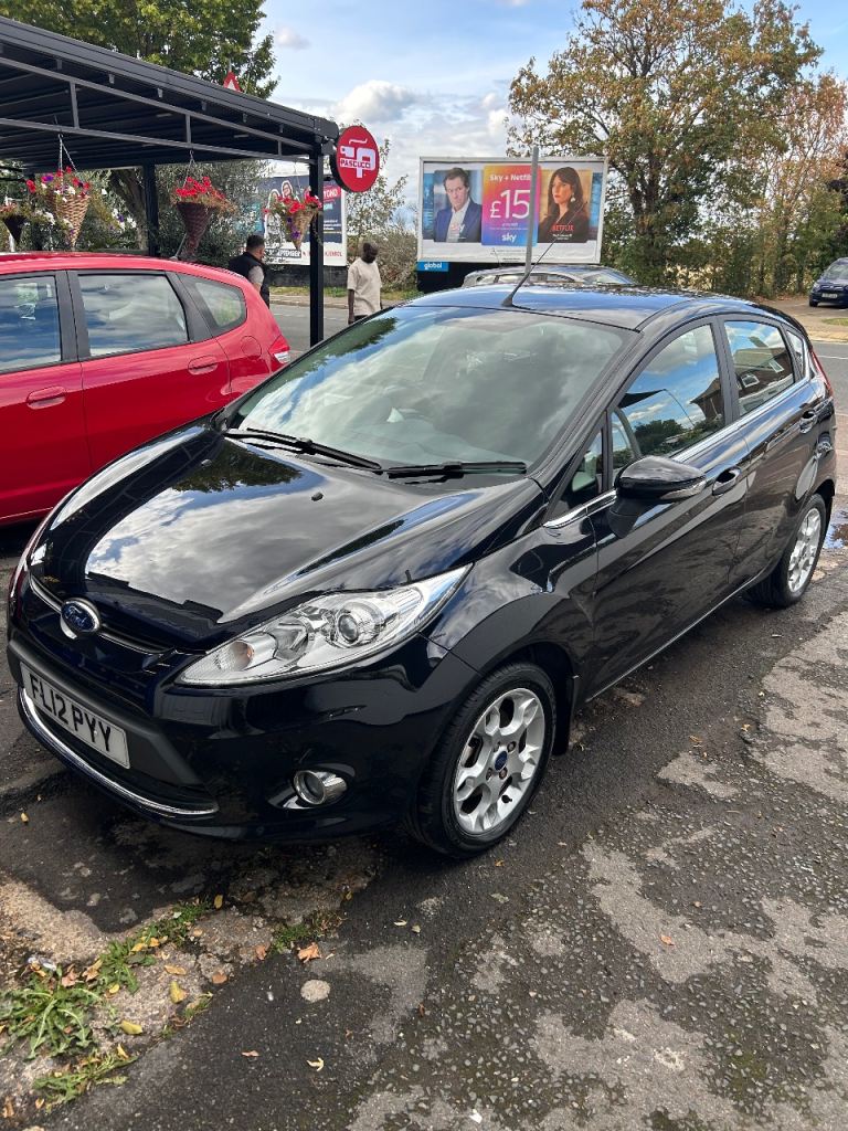 Fiesta 2012 Only 1 owner, VERY LOW MILEAGE  029500