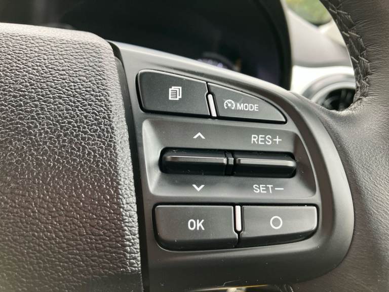 2022 Hyundai i10 1.2 MPi Premium 5dr Auto Hatchback PETROL Automatic