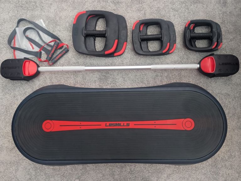 Les Mills Body Pump Set - Smart Step and a Smart Bar with Weights
