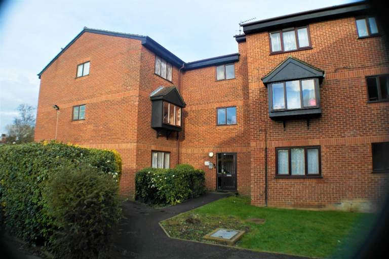 Beautiful modern studio flat in Chadwell Heath