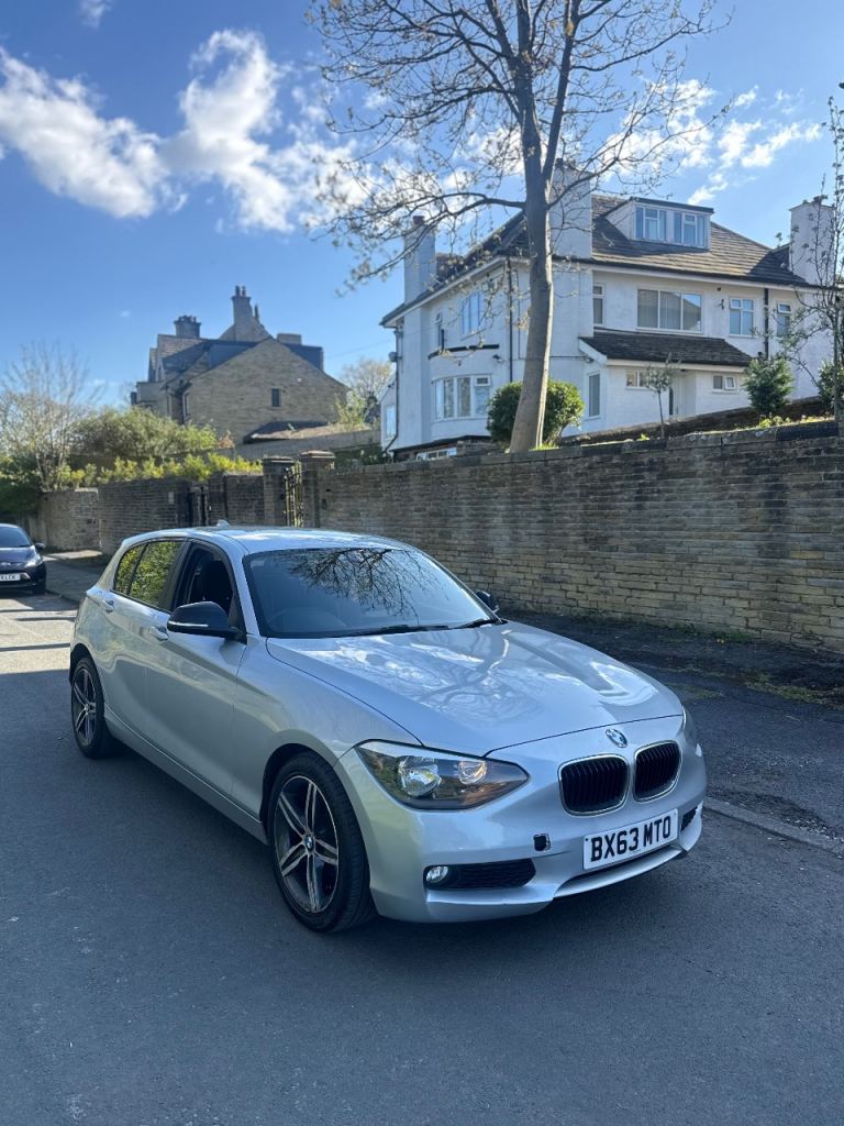 BMW, 1 SERIES, Hatchback, 2013, Semi-Auto, 1995 (cc), 5 doors