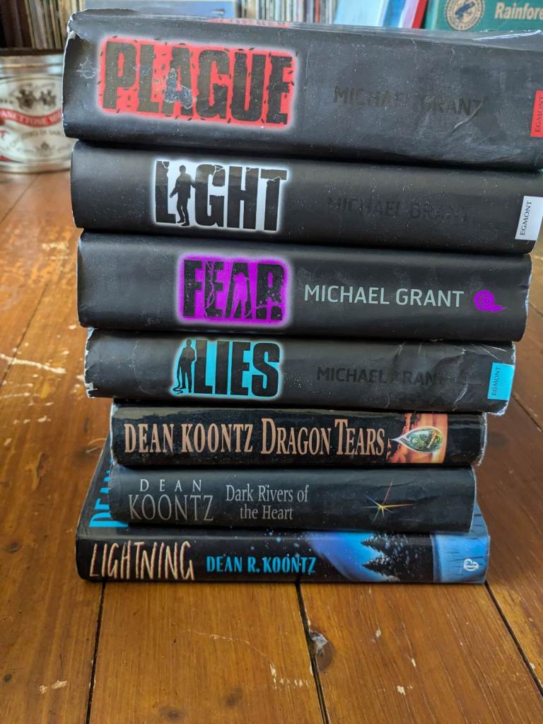 7 x Dean Koontz and Michael Grant Hardback Books 