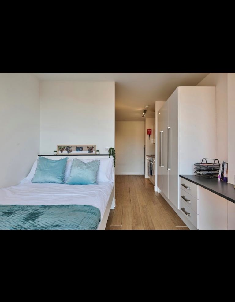 Student tenancy takeover in Leicester 