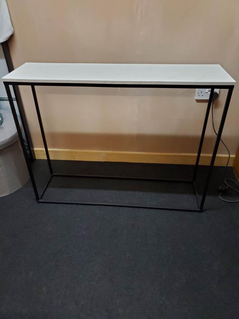 Console table in VGC