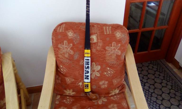 INTERNATIONAL / PROFESSIONAL HOCKEY STICK.