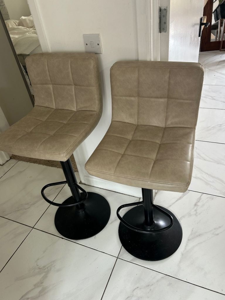 Pair of Beige Bar Stools – Swivel & Height Adjustable