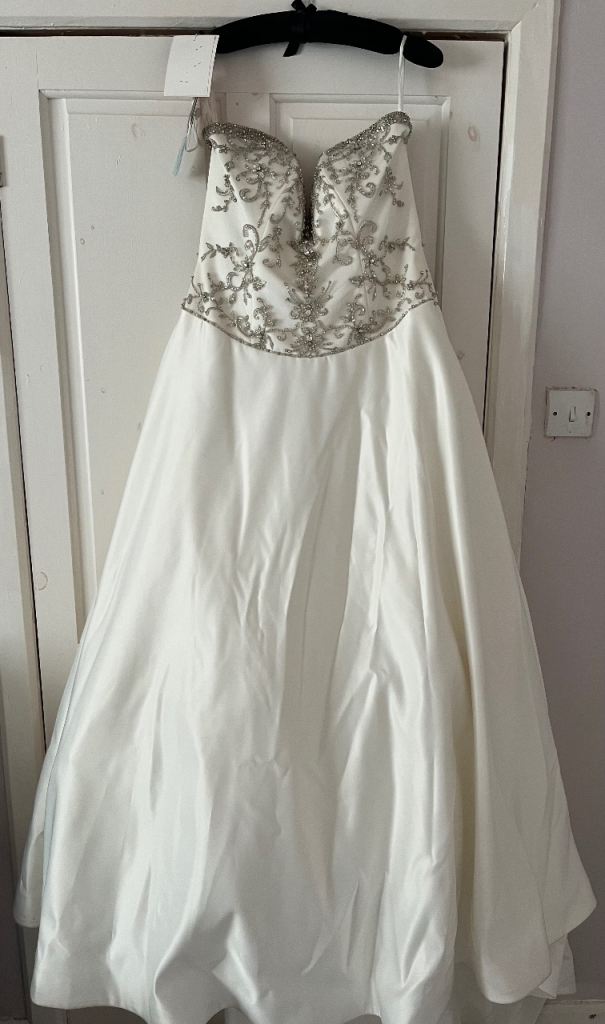 Wedding dress size 16