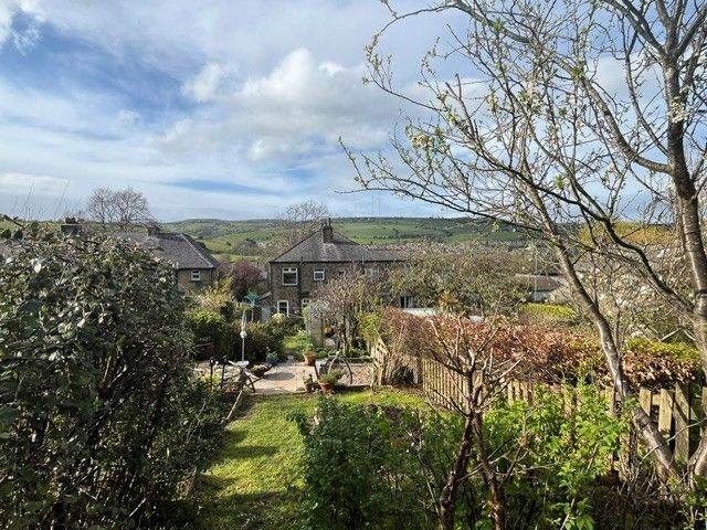 Gorgeous semi for sale, Slaithwaite, Huddersfield HD7 5HU