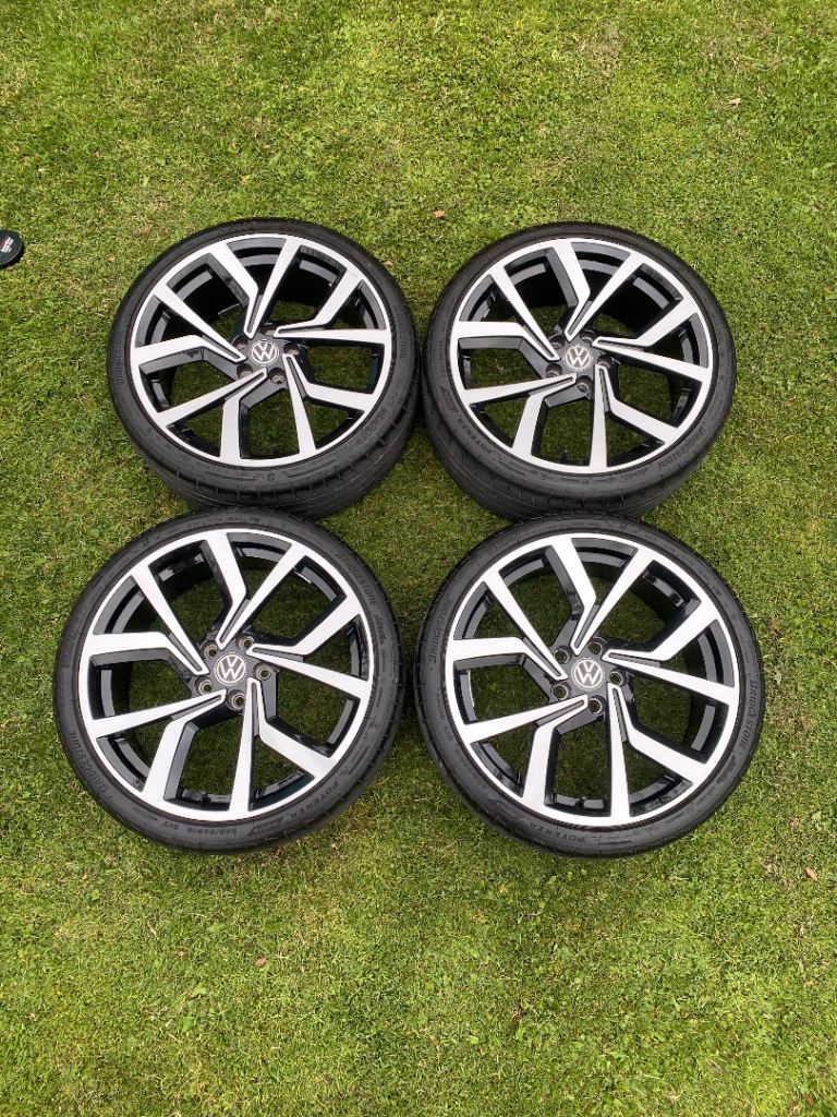 VW Golf 7 Clubsport Aftermarket BRESCIA STYLE 19” Alloys Bridgestone Tyres