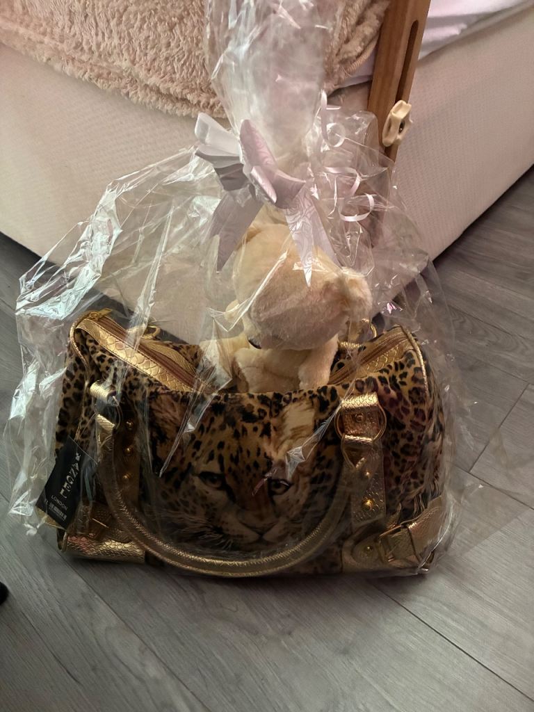 Laddies handbag gift hamper sets 