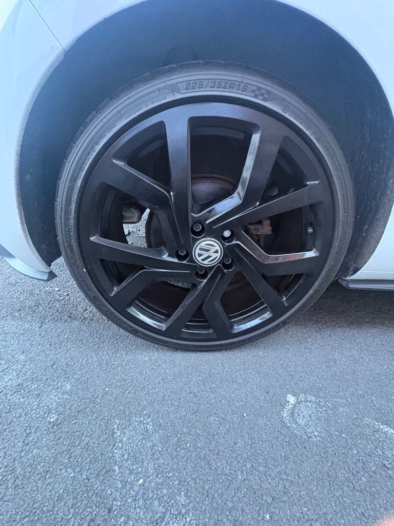 GOLF GTD MK7.5 19” ALLOY WHEELS