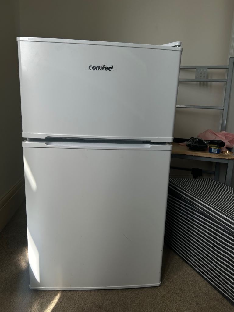 Comfee undercounter fridge