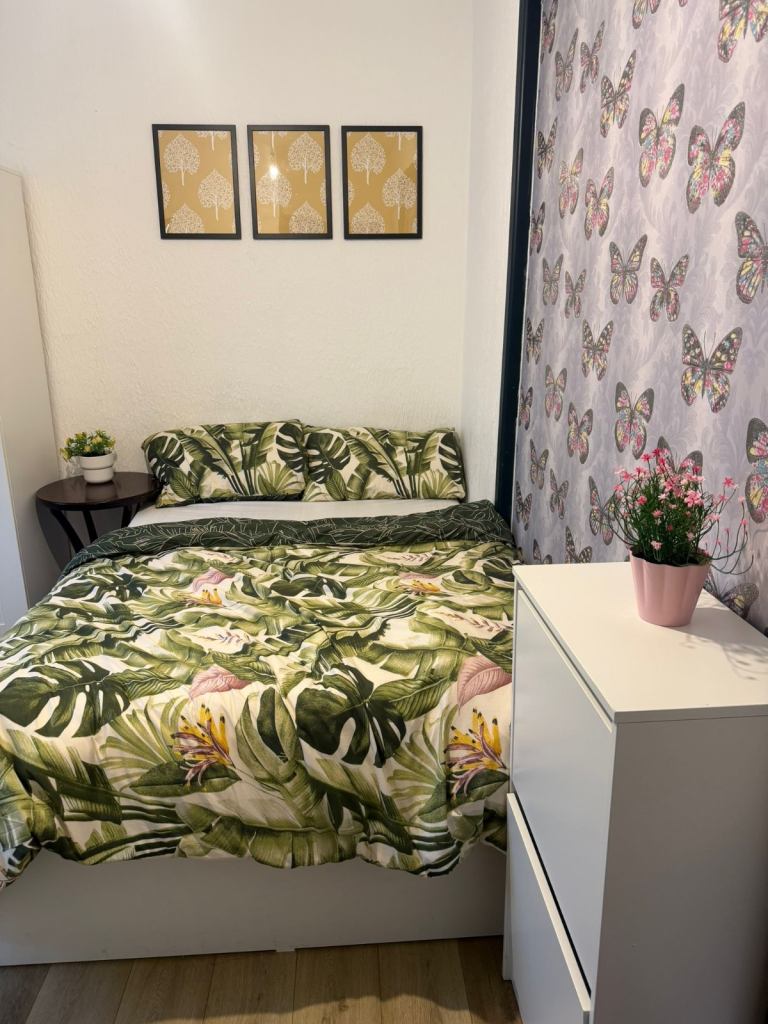 BRIGHT DOUBLE EN-SUITE – SINGLE OCCUPANCY – ALL BILLS INCL