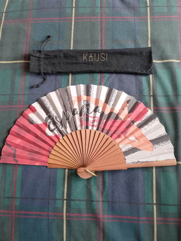 Stylish KAUSI España Wooden Hand Fan