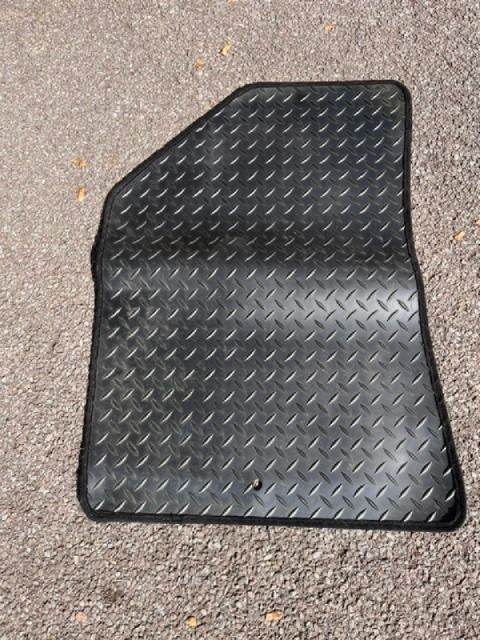 Car mats for FRONT seat 