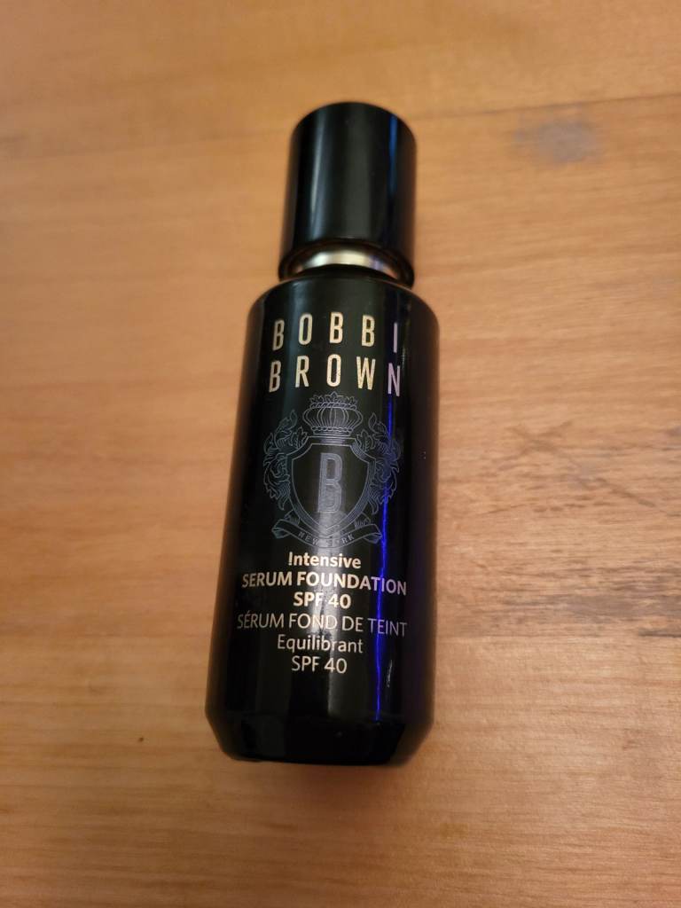 BOBBI BROWN SERUM foundation 